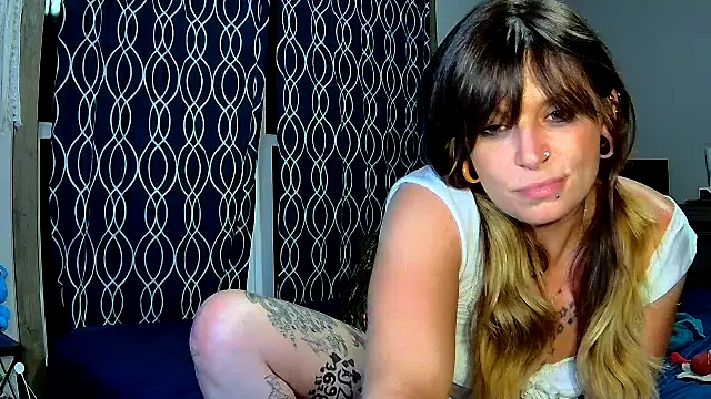 ZeelaXoXo online show from September 20, 2025, 4:13 am