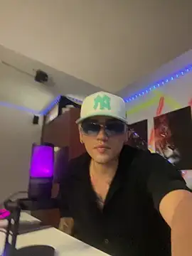 Snapshot of Rolblue chatting on July 18, 2026, 7:28 pm Rolblue online show from July 18, 2026, 7:28 pm