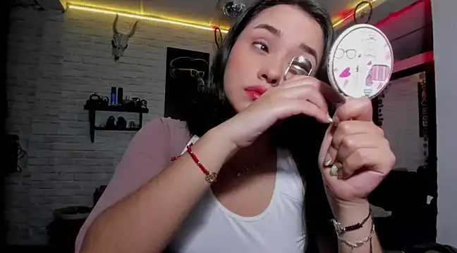 Kimmymadison- online show from December 8, 2024, 4:46 am