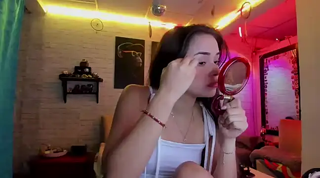 Kimmymadison- online show from February 5, 2025, 9:29 pm