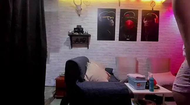 Kimmymadison- online show from February 15, 2025, 12:37 am