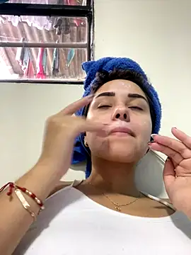 Kimmymadison- online show from October 22, 2025, 7:57 pm