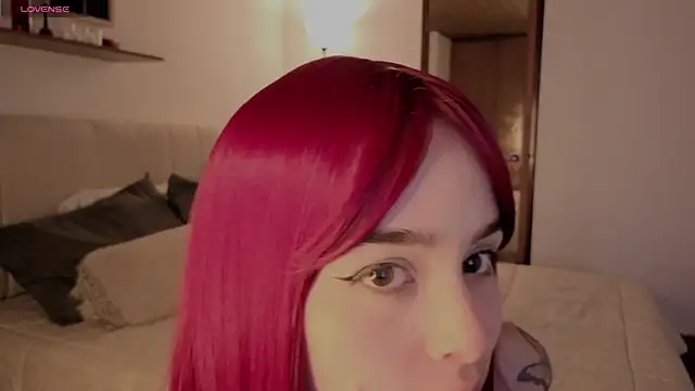 Snapshot of Roxxy_mora chatting on October 3, 2025, 9:34 pm Roxxy mora online show from October 3, 2025, 9:34 pm