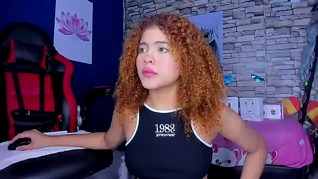 sofiacastillo01 online show from January 28, 2025, 1:05 pm