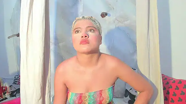 Snapshot of sofiacastillo01 chatting on June 29, 2026, 1:33 pm sofiacastillo01 online show from June 29, 2026, 1:33 pm