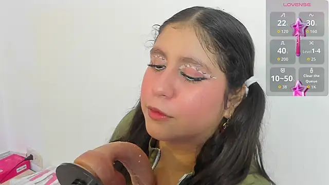 Snapshot of lola_clit chatting on October 22, 2025, 11:43 am lola clit online show from October 22, 2025, 11:43 am