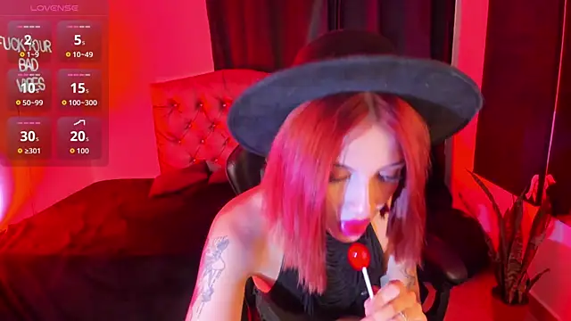 Snapshot of VictoriaRosse_ chatting on November 6, 2025, 2:12 am VictoriaRosse online show from November 6, 2025, 2:12 am