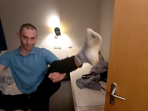 Bartzrl online show from September 23, 2025, 7:28 pm