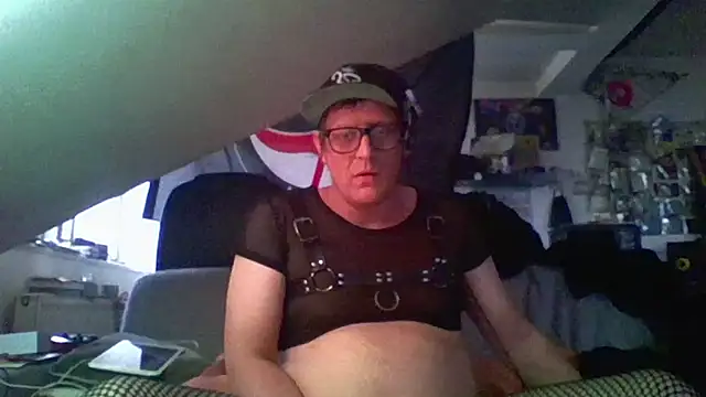 Bigthroaterboy online show from December 4, 2024, 8:45 am