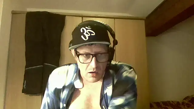 Bigthroaterboy online show from December 10, 2024, 11:51 pm