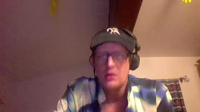 Bigthroaterboy online show from December 18, 2024, 6:03 pm