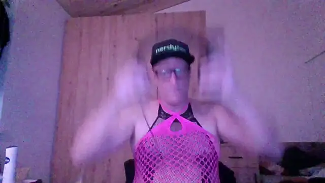 Snapshot of Bigthroaterboy chatting on October 12, 2025, 1:43 pm Bigthroaterboy online show from October 12, 2025, 1:43 pm