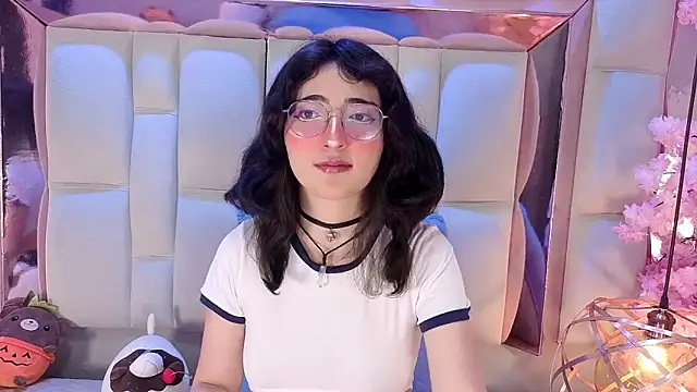 SaraMartini1 online show from January 6, 2026, 6:06 am