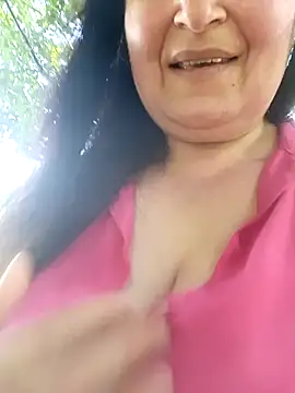 Snapshot of Women-pleasures chatting on August 1, 2026, 8:13 am Women-pleasures online show from August 1, 2026, 8:13 am