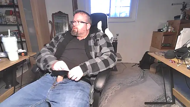 Snapshot of MagnusCockus chatting on March 2, 2025, 10:38 pm MagnusCockus online show from March 2, 2025, 10:38 pm