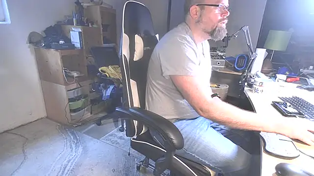 MagnusCockus online show from April 30, 2026, 12:33 pm