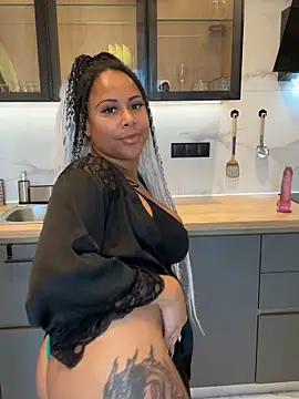 Snapshot of HaileyDiana chatting on October 11, 2025, 11:20 am HaileyDiana online show from October 11, 2025, 11:20 am