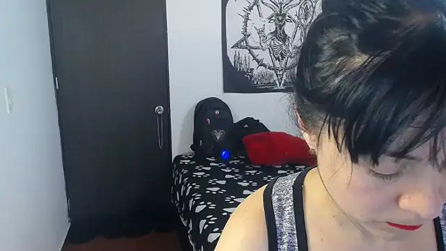 lili peach online show from March 16, 2026, 8:24 pm