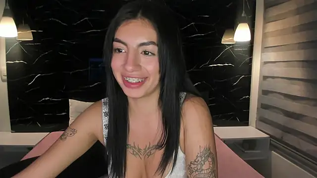 ANTONELLA  ROUSE  online show from January 19, 2025, 8:29 am