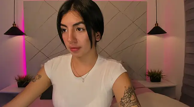 ANTONELLA  ROUSE  online show from February 17, 2025, 11:31 pm