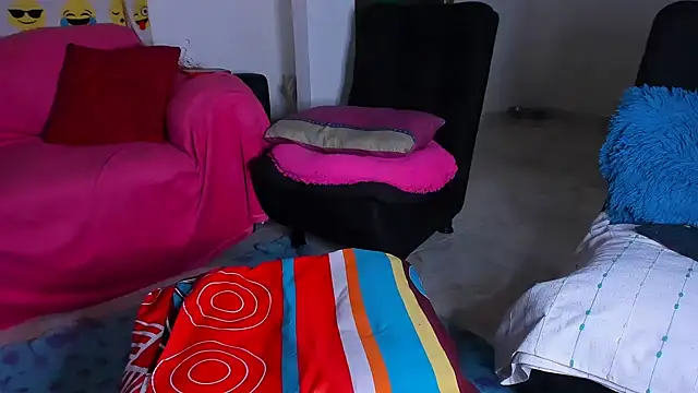 Snapshot of kerlysmith_24 chatting on October 3, 2025, 8:39 pm kerlysmith 24 online show from October 3, 2025, 8:39 pm