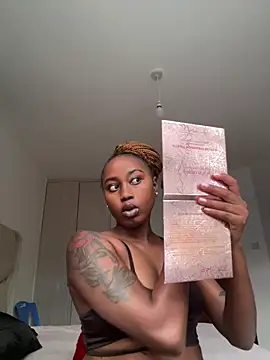 Snapshot of Miss_hot_candy chatting on February 24, 2026, 8:34 am Miss hot candy online show from February 24, 2026, 8:34 am