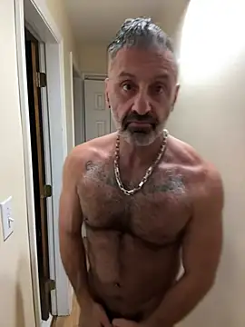 Snapshot of DaddySnowXX chatting on January 5, 2025, 1:56 am DaddySnowXX online show from January 5, 2025, 1:56 am