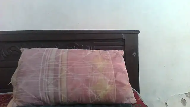 Honeyme24 online show from June 14, 2026, 6:04 am