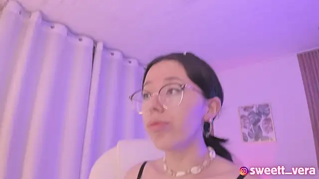 sweet vera online show from February 18, 2025, 3:54 pm