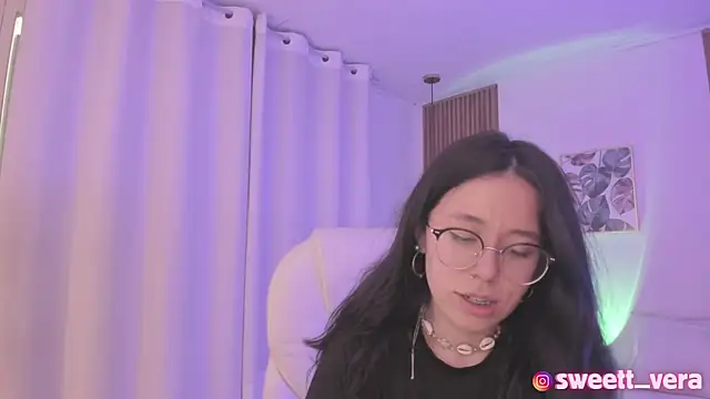 sweet vera online show from March 4, 2025, 7:01 pm