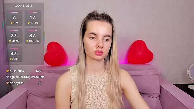 Snapshot of Erika_Carpenter chatting on February 24, 2025, 12:09 am Erika Carpenter online show from February 24, 2025, 12:09 am