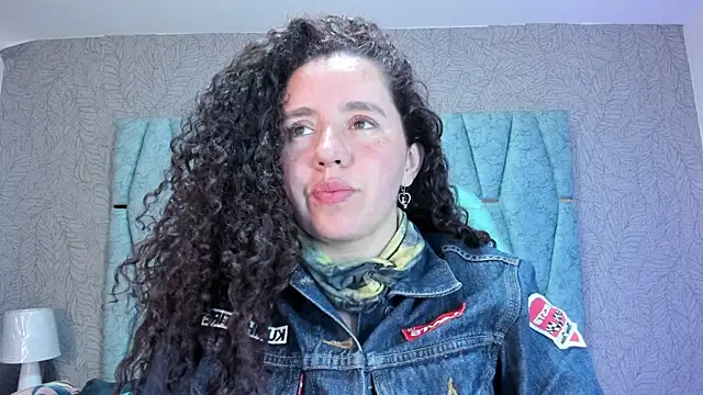 Snapshot of Valeria__soler chatting on September 12, 2025, 1:11 pm Valeria soler online show from September 12, 2025, 1:11 pm