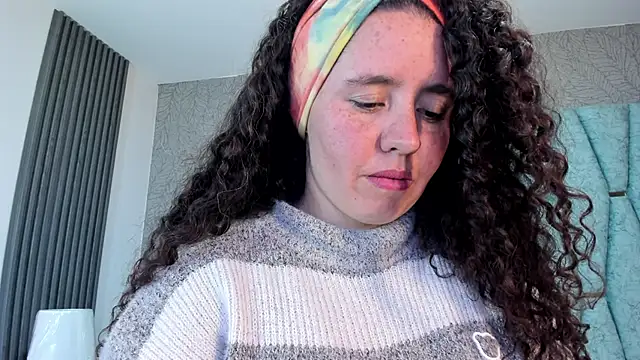 Snapshot of Valeria__soler chatting on September 18, 2025, 4:53 pm Valeria  soler online show from September 18, 2025, 4:53 pm