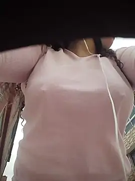 Snapshot of Valeria__soler chatting on October 21, 2025, 3:35 pm Valeria  soler online show from October 21, 2025, 3:35 pm