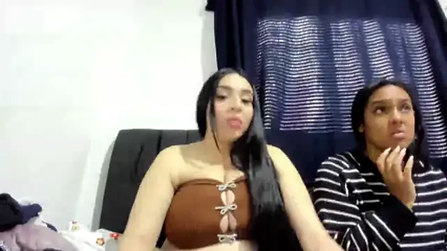 EmmaHole  online show from May 16, 2026, 9:13 pm