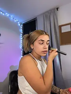 Snapshot of JoselinFlower_ chatting on February 13, 2026, 1:34 am JoselinFlower online show from February 13, 2026, 1:34 am