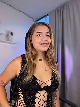 Snapshot of JoselinFlower_ chatting on February 22, 2026, 11:03 pm JoselinFlower online show from February 22, 2026, 11:03 pm