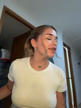 Snapshot of JoselinFlower_ chatting on February 26, 2026, 1:26 am JoselinFlower online show from February 26, 2026, 1:26 am