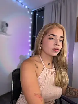 Snapshot of JoselinFlower_ chatting on March 13, 2026, 1:12 am JoselinFlower online show from March 13, 2026, 1:12 am