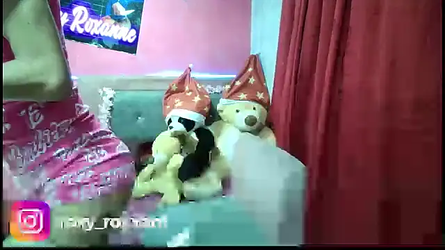 roxy roxxan online show from December 15, 2024, 10:50 am
