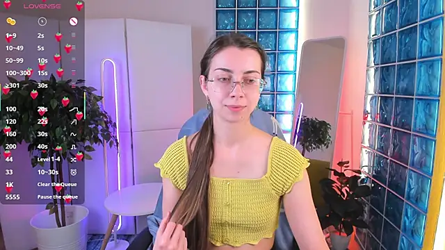 AliceBlaine online show from September 10, 2025, 5:51 am