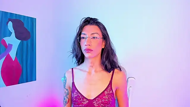 sofiaa grey  online show from June 9, 2026, 4:18 pm