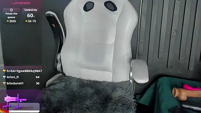 Shayla27 online show from February 18, 2025, 7:09 pm