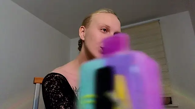 Snapshot of Martha_Hoffman chatting on December 21, 2024, 12:20 am Martha Hoffman online show from December 21, 2024, 12:20 am