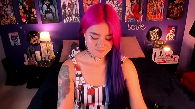 anne cross online show from October 15, 2025, 2:33 am