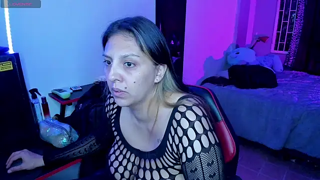 Snapshot of MIABOOBS__ chatting on October 10, 2025, 4:11 am MIABOOBS   online show from October 10, 2025, 4:11 am