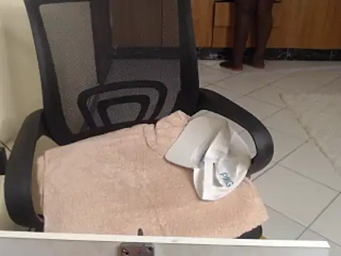 Snapshot of Booby_savage chatting on February 5, 2025, 5:52 am Booby savage online show from February 5, 2025, 5:52 am