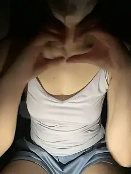 n n mao online show from October 12, 2025, 2:27 pm