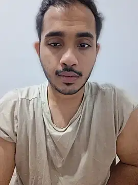 Snapshot of alesssterling chatting on March 16, 2026, 3:27 pm alesssterling online show from March 16, 2026, 3:27 pm