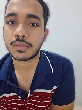 Snapshot of alesssterling chatting on March 19, 2026, 6:28 am alesssterling online show from March 19, 2026, 6:28 am